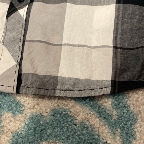 Men’s Ocean Current black, gray & white short sleeved button up shirt - Picture 8 of 8